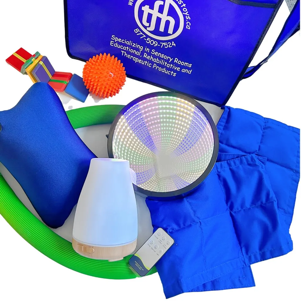 Sensory therapy kit with light and toys